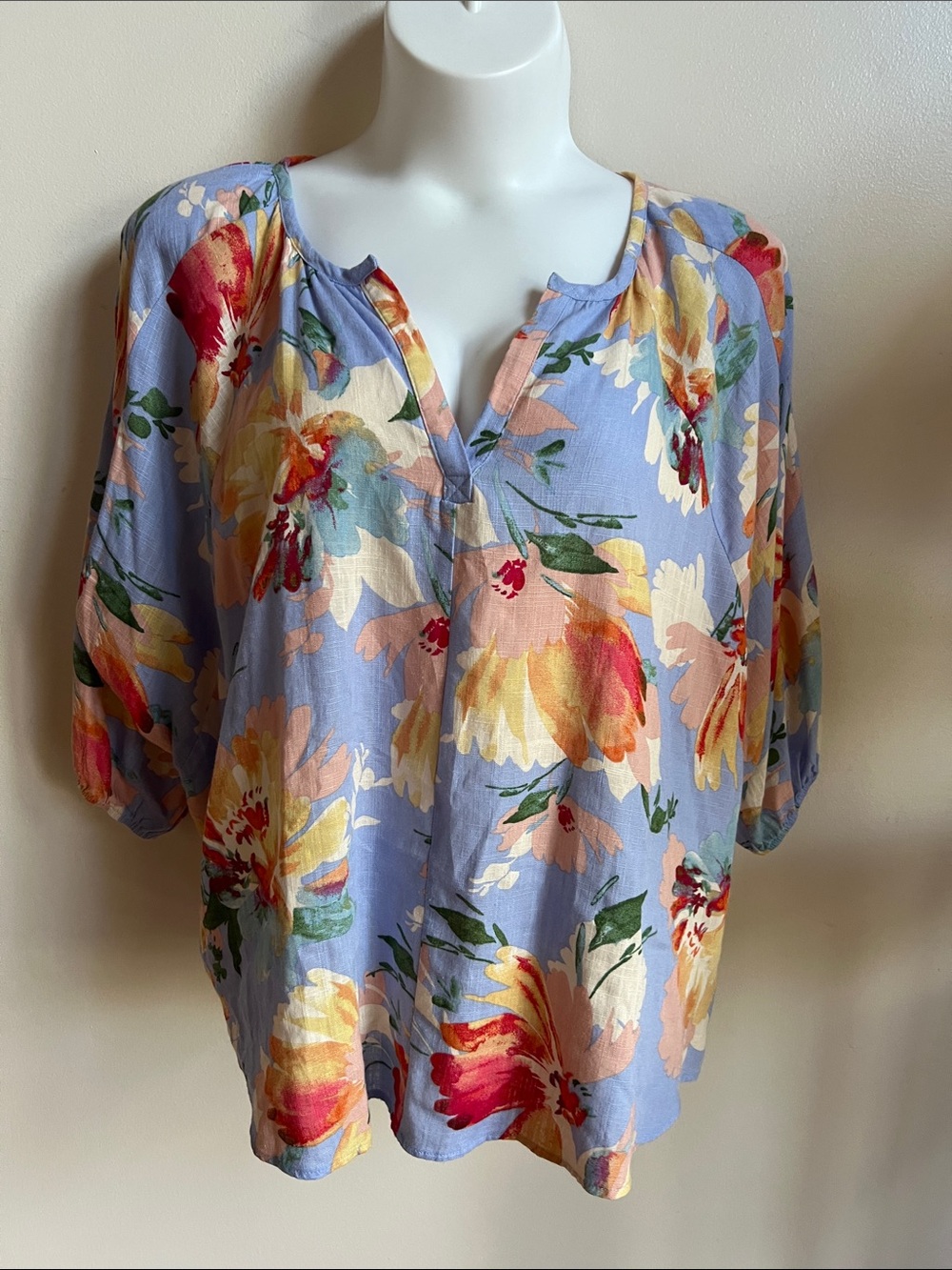 Easel Floral Split-Neck Women's Top linen blend NWT